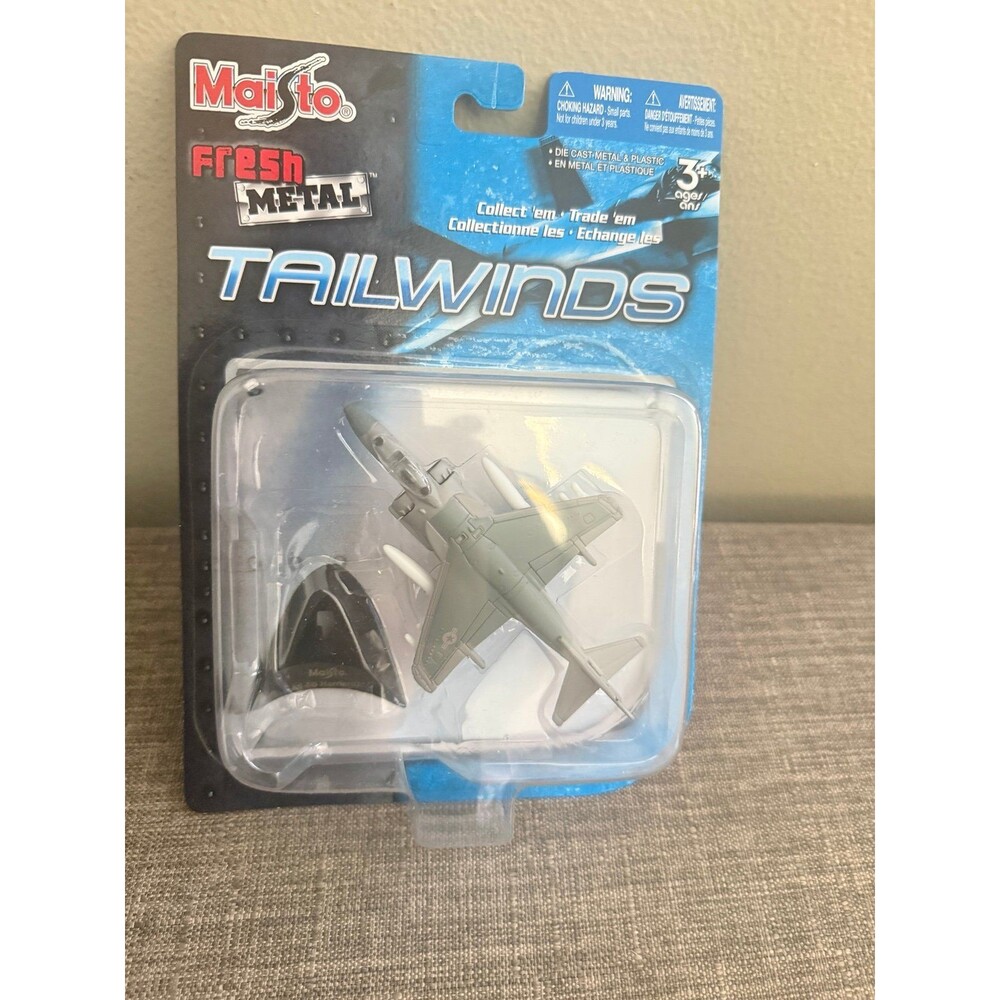 New Maisto 2007 Fresh Metal Tailwinds  AV-8B Harrier II Collectible Die Cast